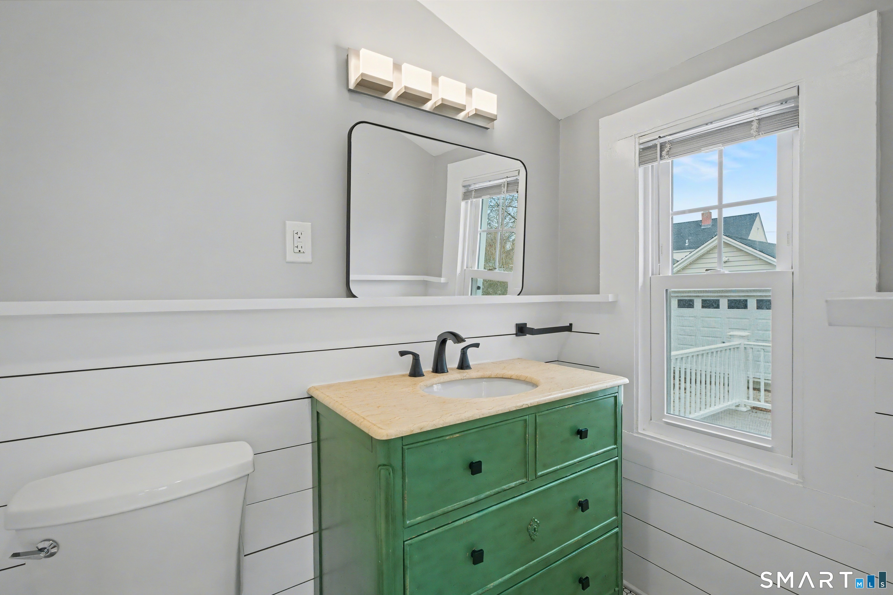 38 Beecher Place New Haven CT 06512