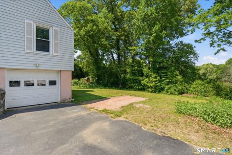 93 Flyers Drive Norwich CT 06360