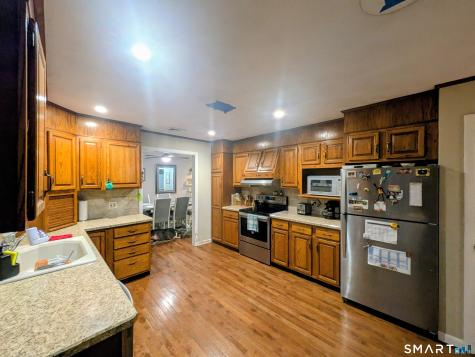 30 Fairfield Road Oxford CT 06478