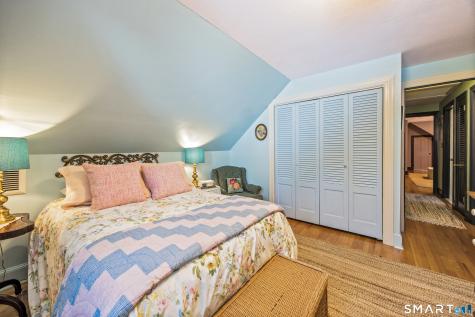 303 Beacon Hill Drive Cheshire CT 06410