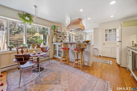 303 Beacon Hill Drive Cheshire CT 06410