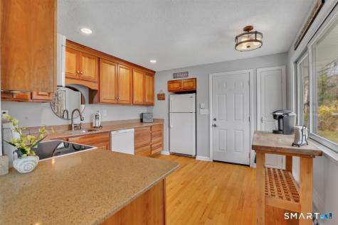 12 Woodhaven Drive Portland CT 06480