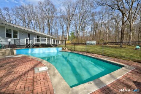 12 Woodhaven Drive Portland CT 06480