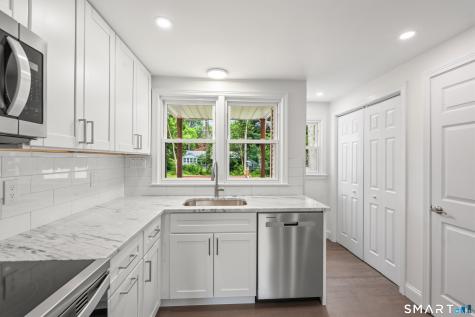 276 Westpoint Terrace West Hartford CT 06107