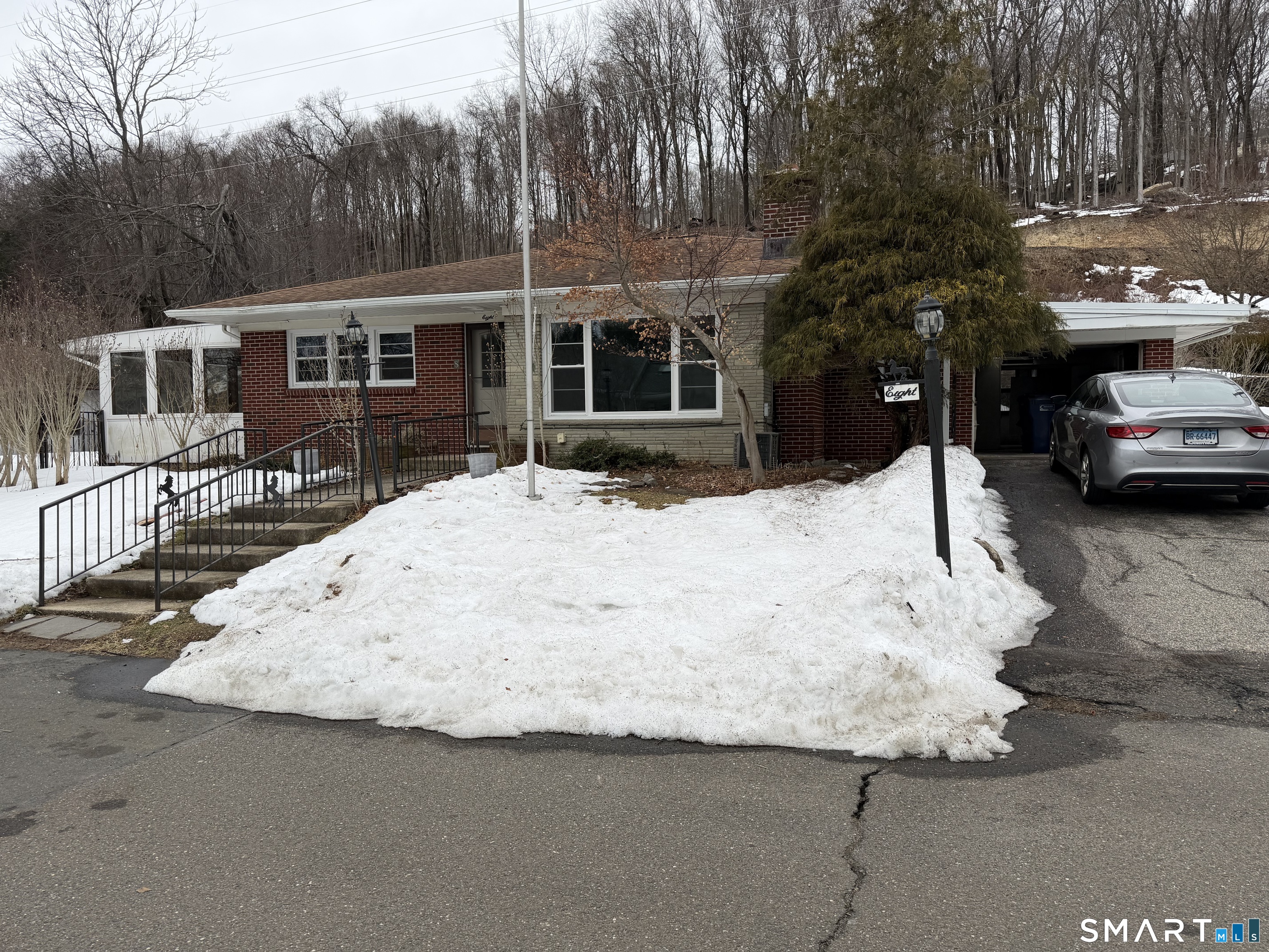 8 Reichelt Terrace Ansonia CT 06401