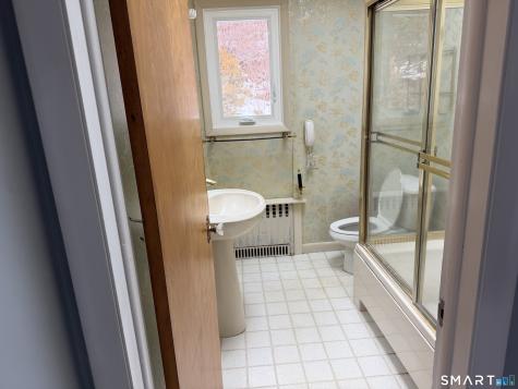 8 Reichelt Terrace Ansonia CT 06401