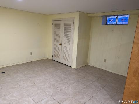 8 Reichelt Terrace Ansonia CT 06401