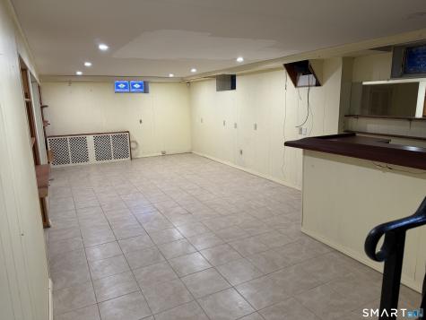 8 Reichelt Terrace Ansonia CT 06401