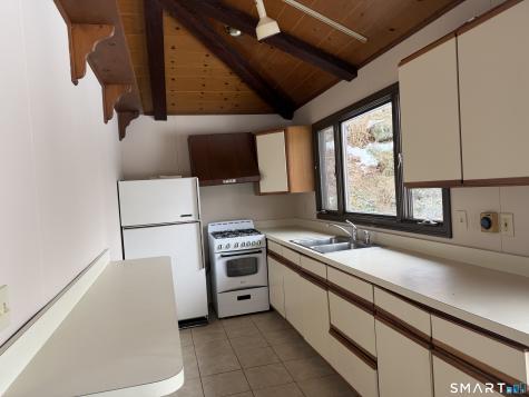 8 Reichelt Terrace Ansonia CT 06401