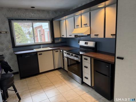 8 Reichelt Terrace Ansonia CT 06401