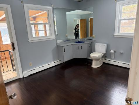 8 Reichelt Terrace Ansonia CT 06401