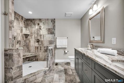 14 Yorkshire Court Farmington CT 06032