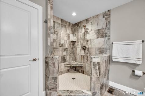14 Yorkshire Court Farmington CT 06032