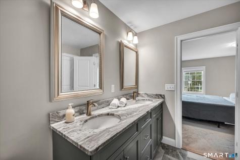 14 Yorkshire Court Farmington CT 06032
