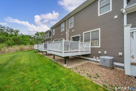 14 Yorkshire Court Farmington CT 06032