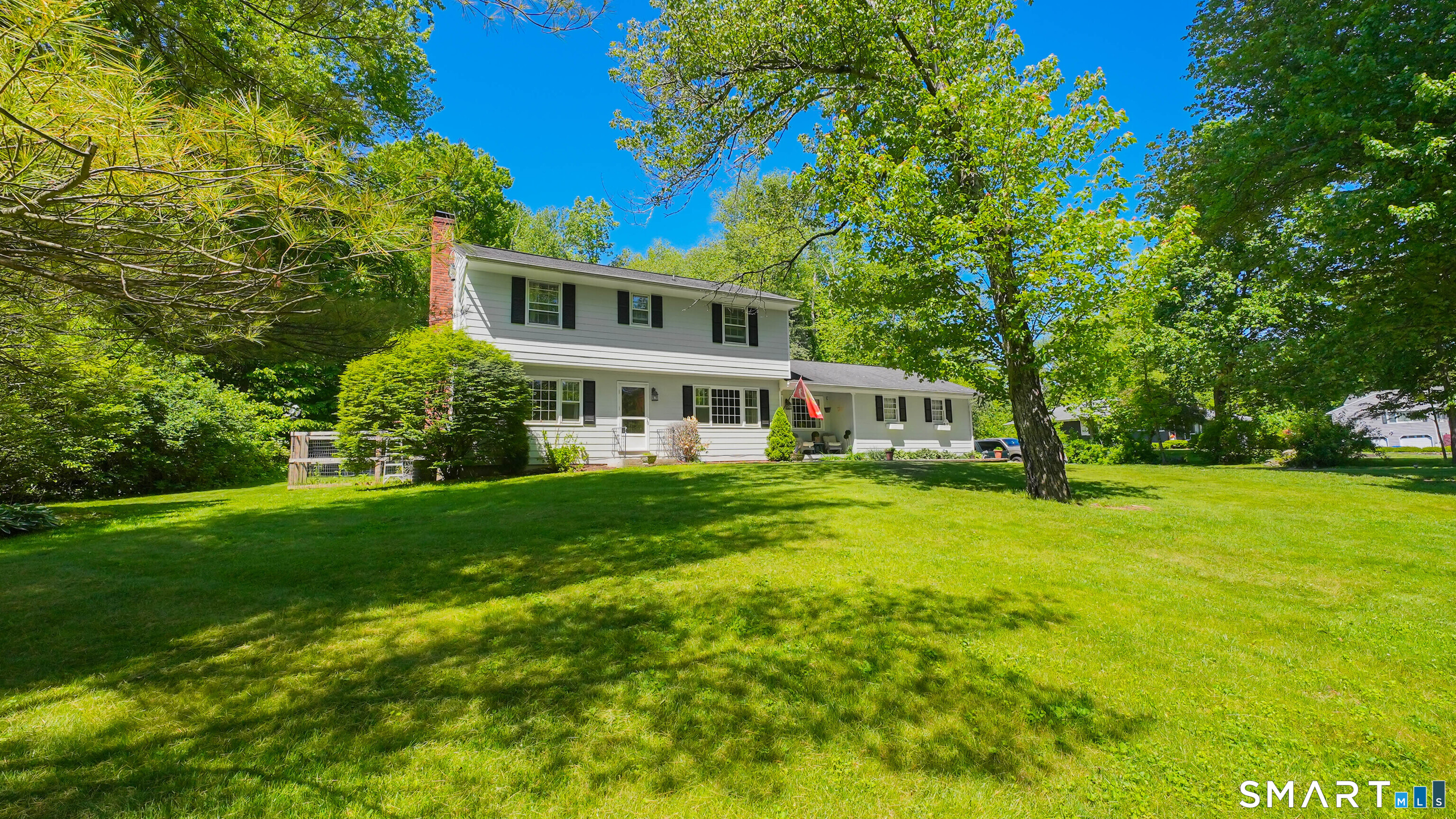 27 Powder Horn Hill Brookfield CT 06804