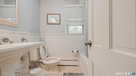 27 Powder Horn Hill Brookfield CT 06804