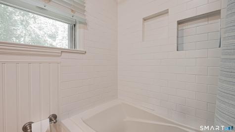 27 Powder Horn Hill Brookfield CT 06804