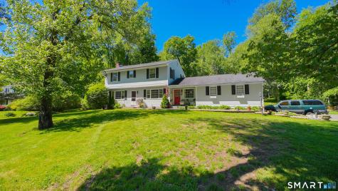 27 Powder Horn Hill Brookfield CT 06804
