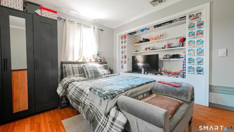 27 Powder Horn Hill Brookfield CT 06804