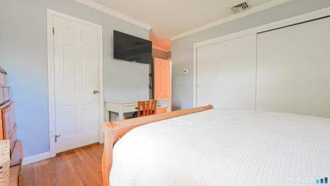 27 Powder Horn Hill Brookfield CT 06804