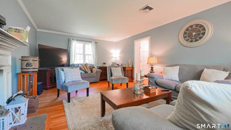 27 Powder Horn Hill Brookfield CT 06804