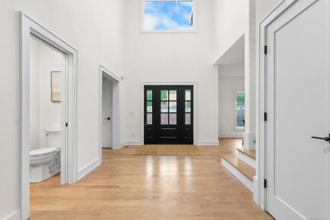 5 Delivery Lane New Milford CT 06776