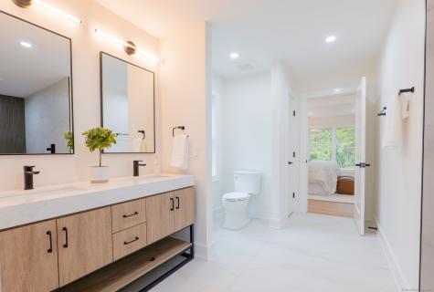 5 Delivery Lane New Milford CT 06776