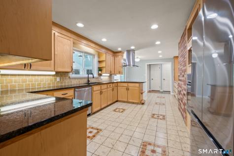 700 Royal Lane Orange CT 06477