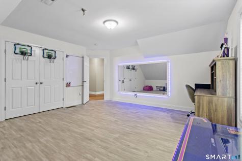 117-B Newgate Road Oxford CT 06478