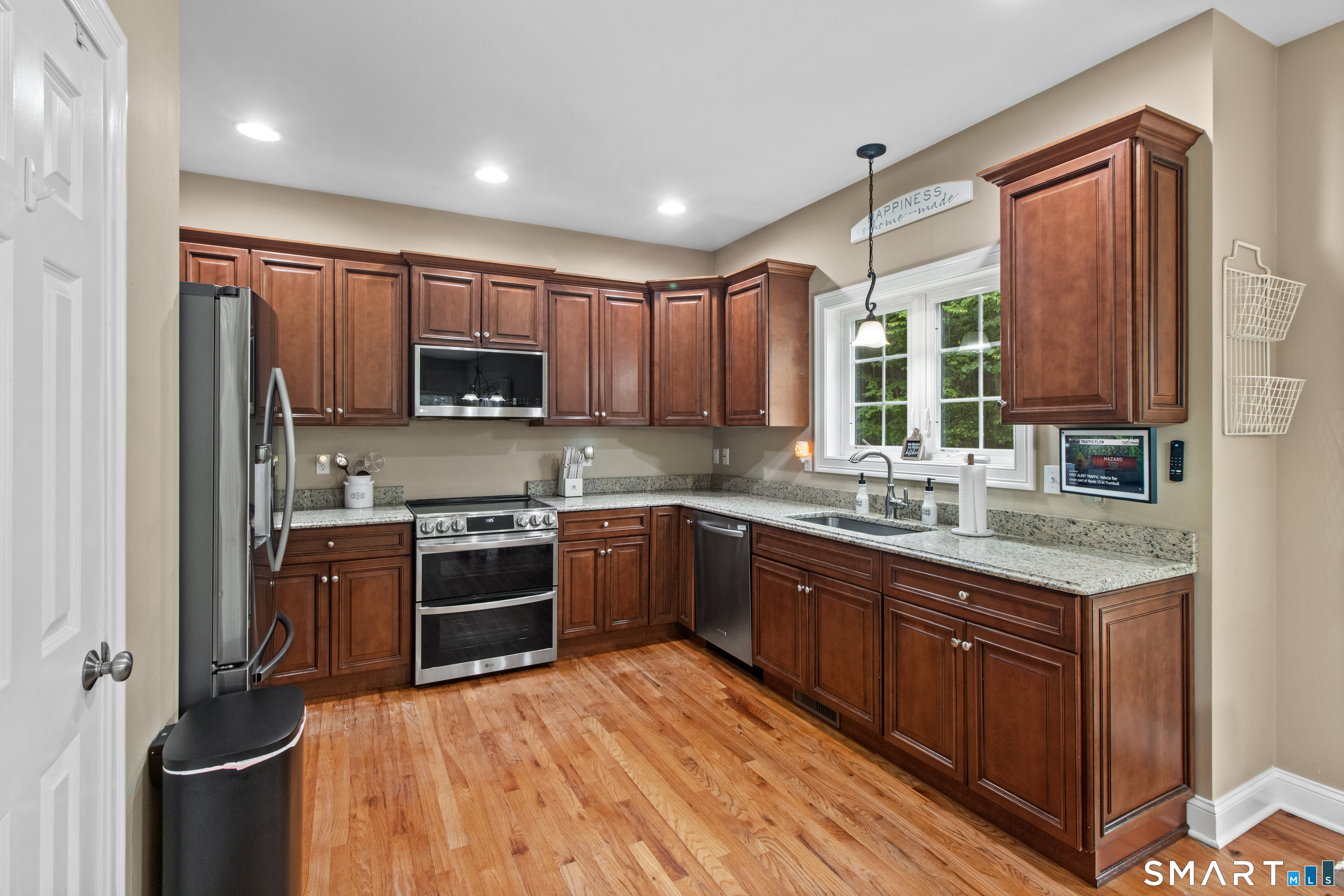 117-B Newgate Road Oxford CT 06478