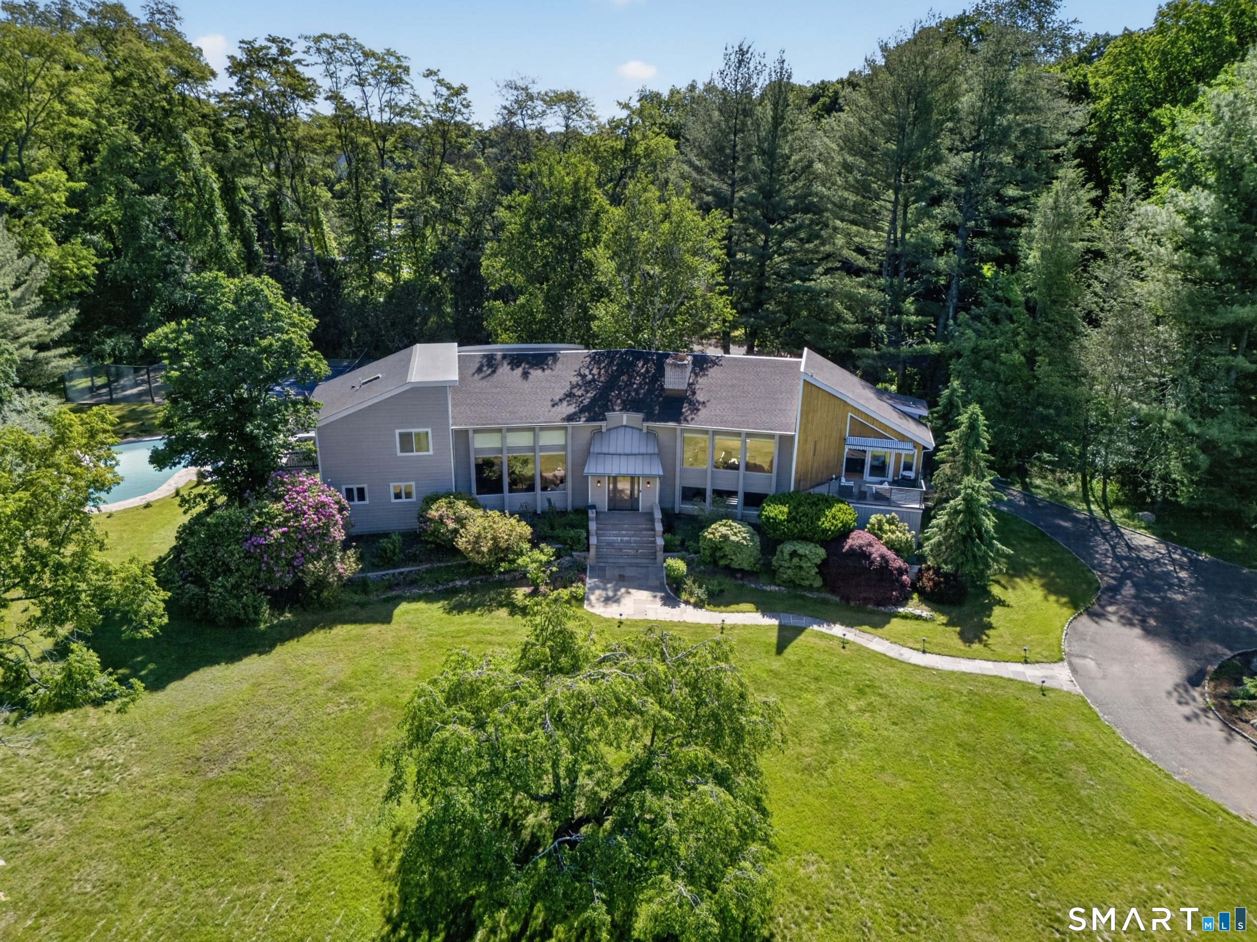 2177 Cross Highway Fairfield CT 06824