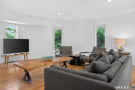 2177 Cross Highway Fairfield CT 06824