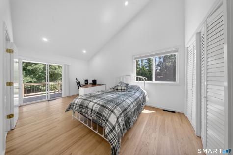 2177 Cross Highway Fairfield CT 06824