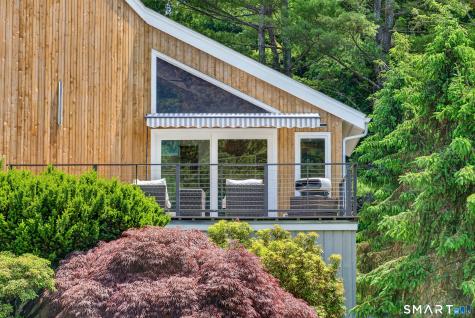 2177 Cross Highway Fairfield CT 06824