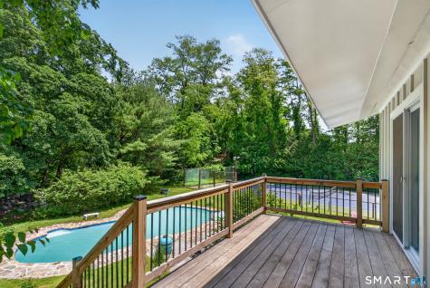 2177 Cross Highway Fairfield CT 06824