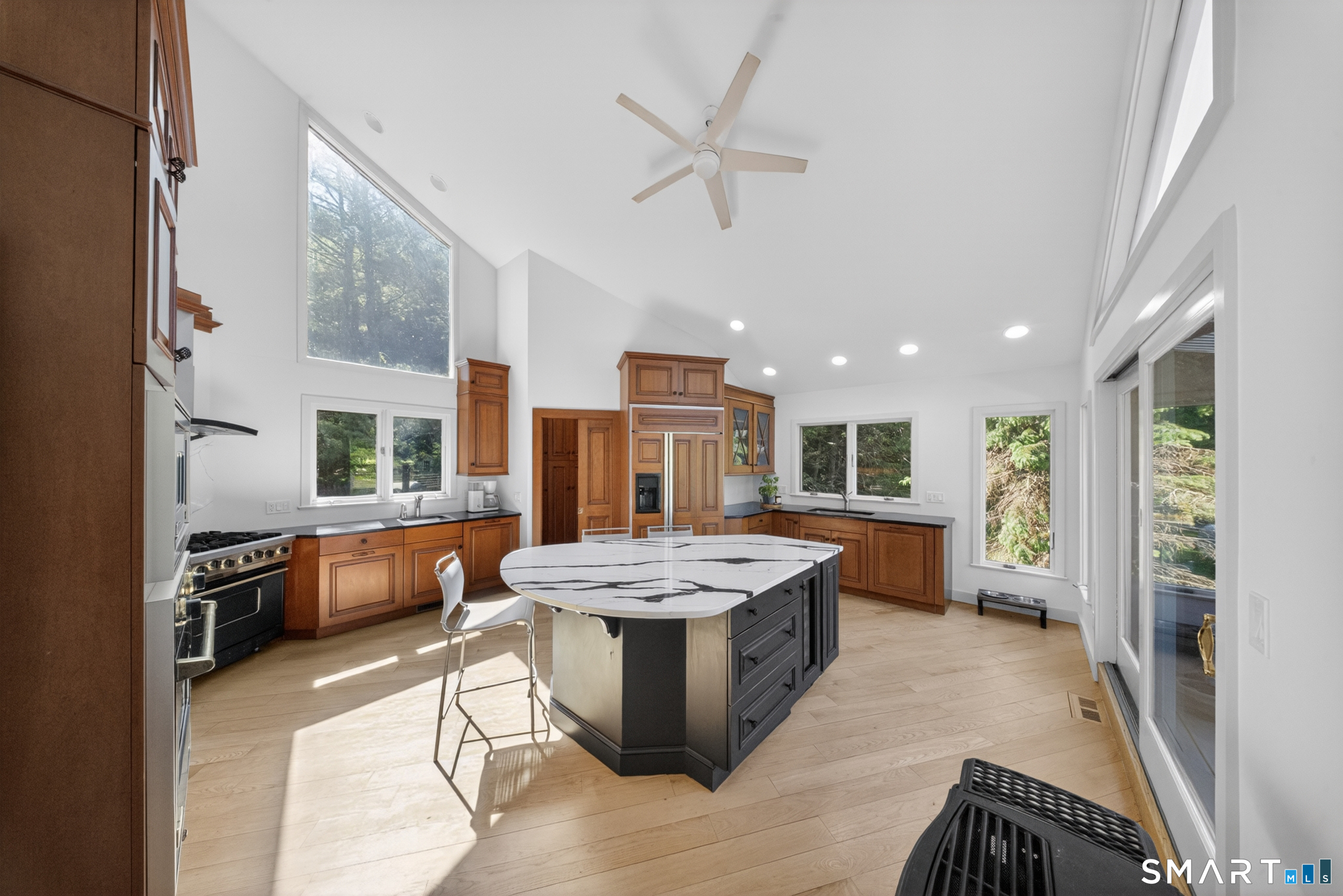 2177 Cross Highway Fairfield CT 06824