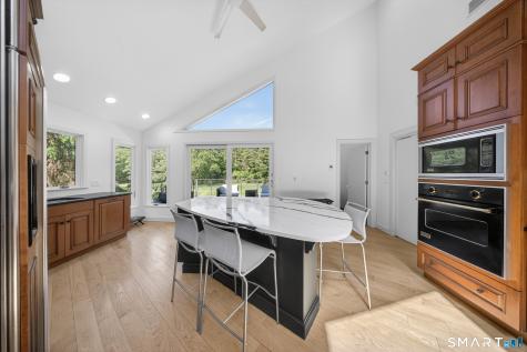 2177 Cross Highway Fairfield CT 06824