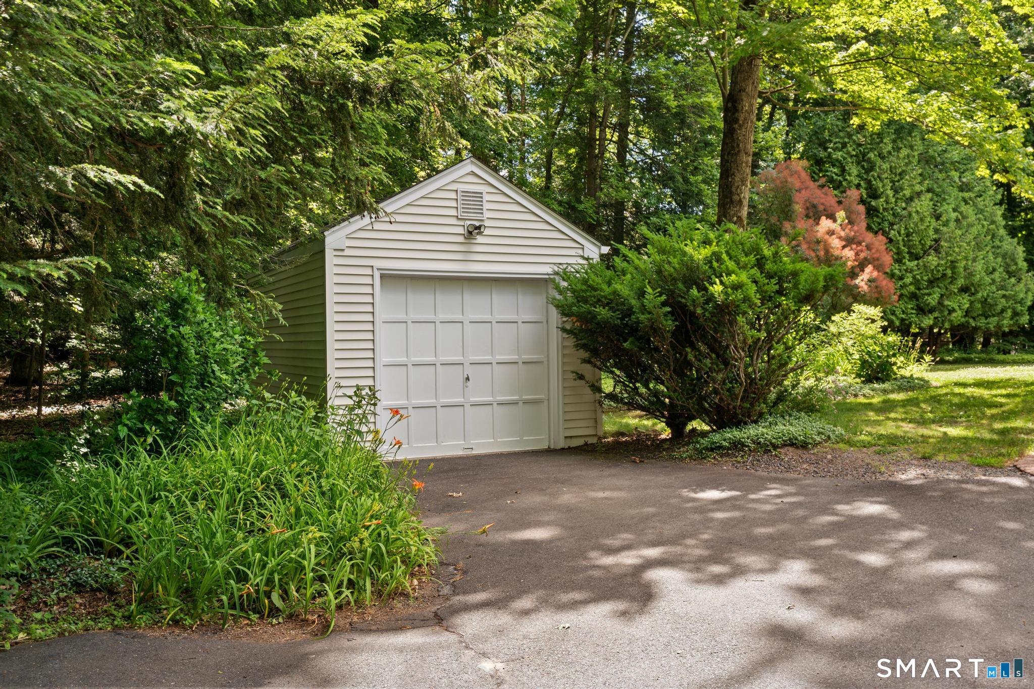 74 Blue Ridge Drive Simsbury CT 06070