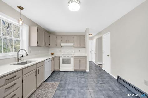 13 Nipmuck Road Willington CT 06279