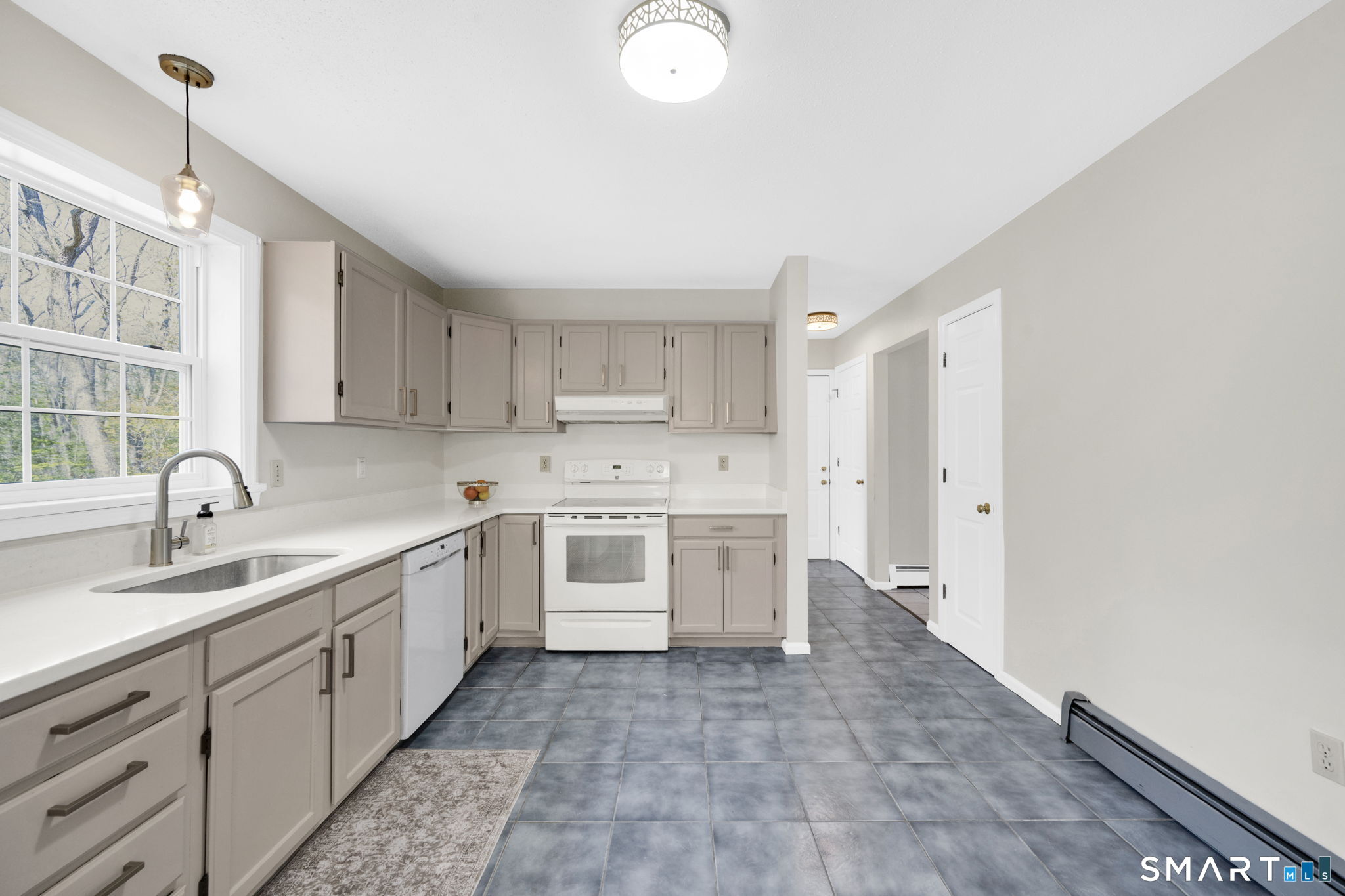 13 Nipmuck Road Willington CT 06279