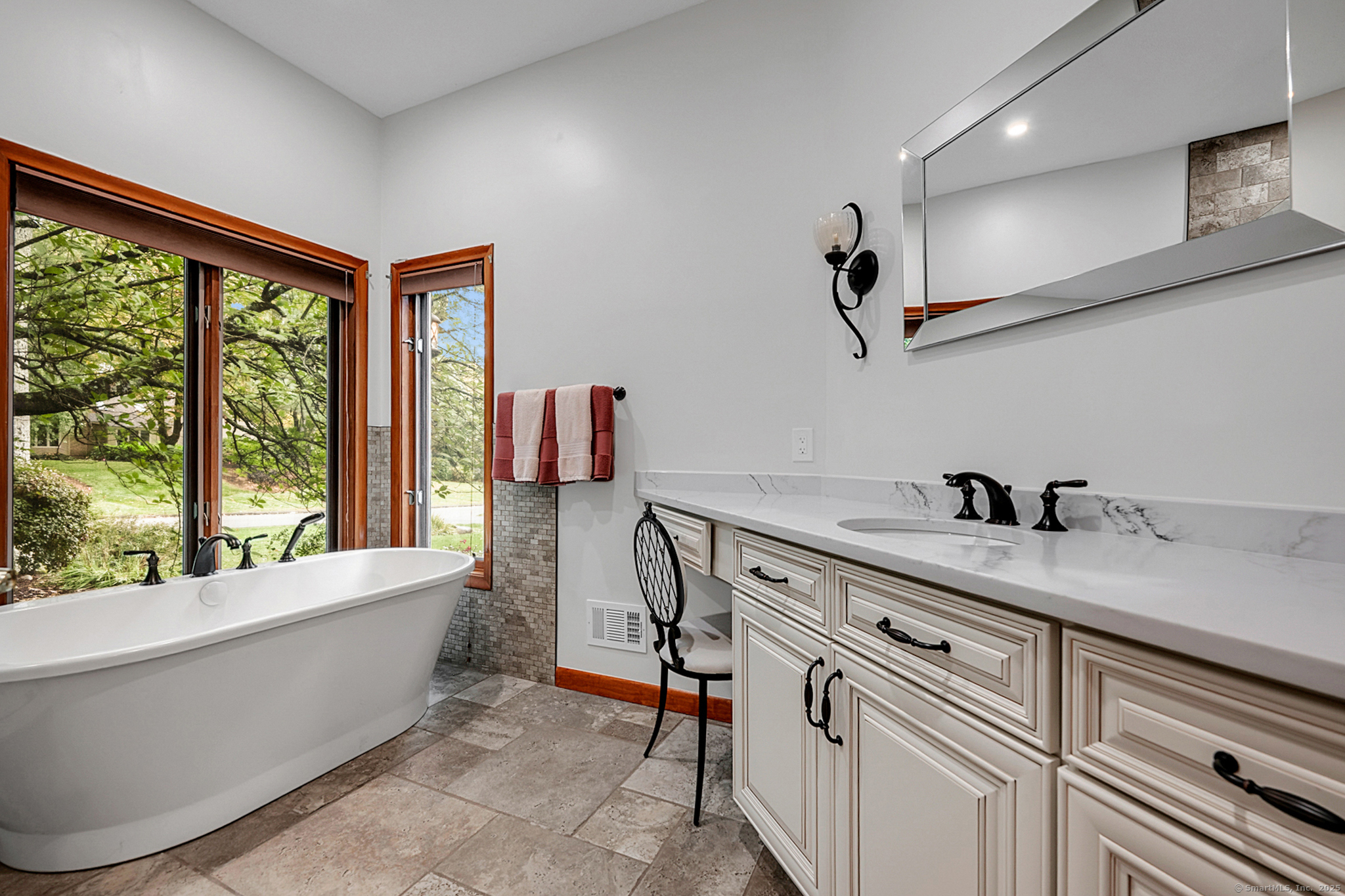 39 High Ridge Hollow Avon CT 06001