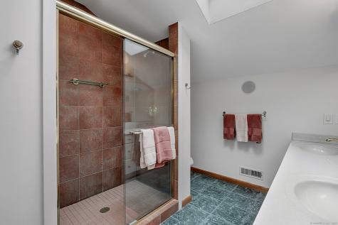 39 High Ridge Hollow Avon CT 06001