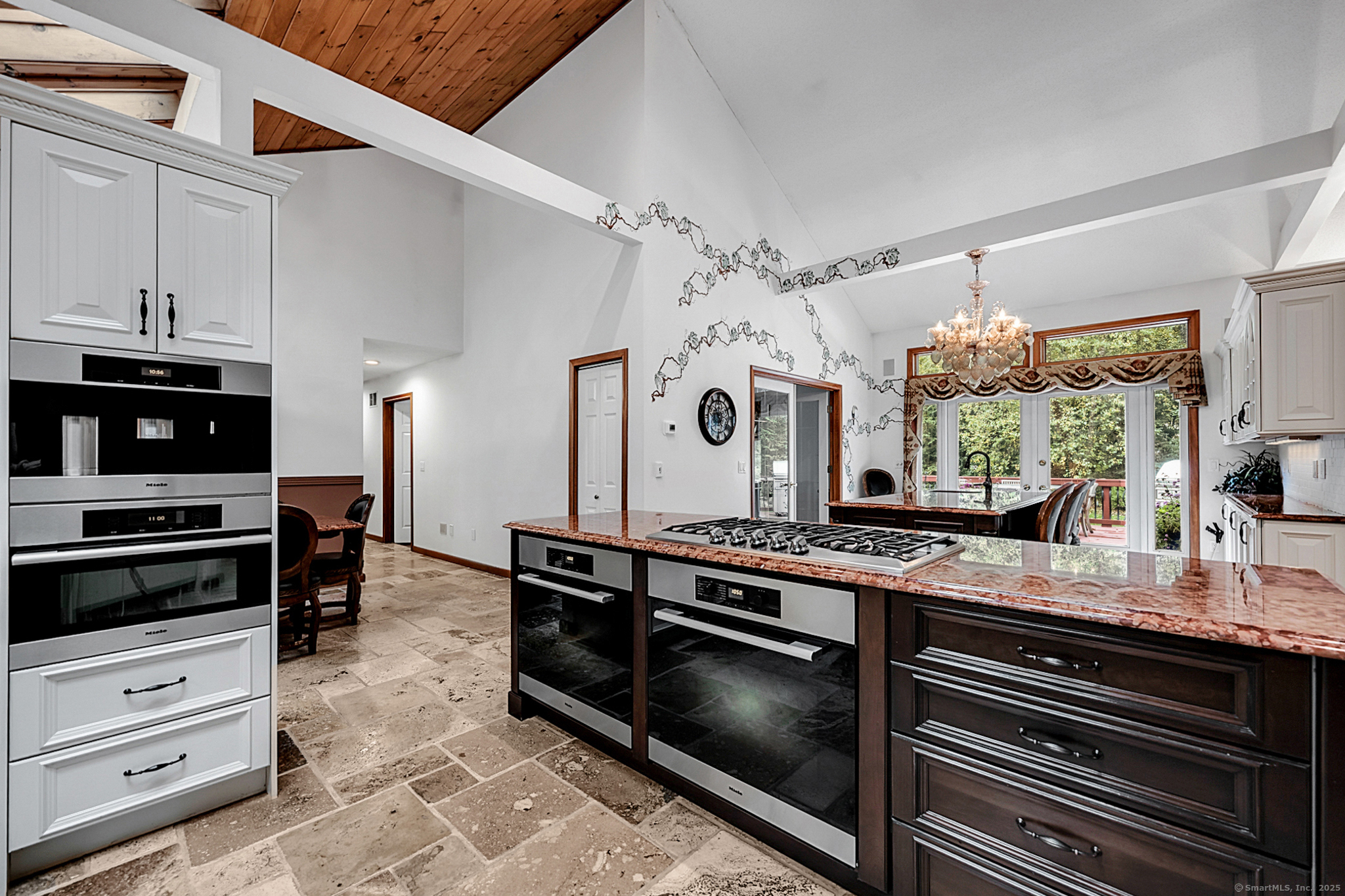 39 High Ridge Hollow Avon CT 06001