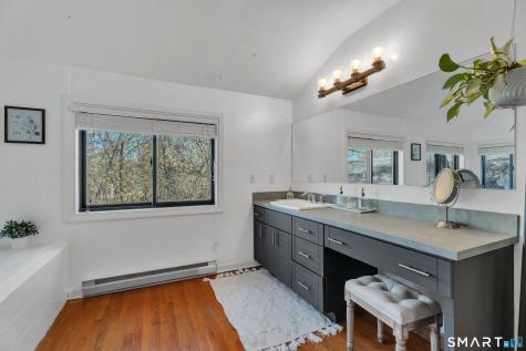 72 Inchcliffe Drive Ledyard CT 06335