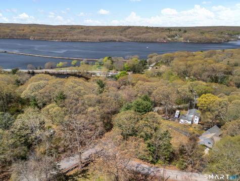 72 Inchcliffe Drive Ledyard CT 06335