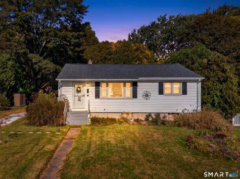 6 Hilltop Terrace Waterford CT 06385