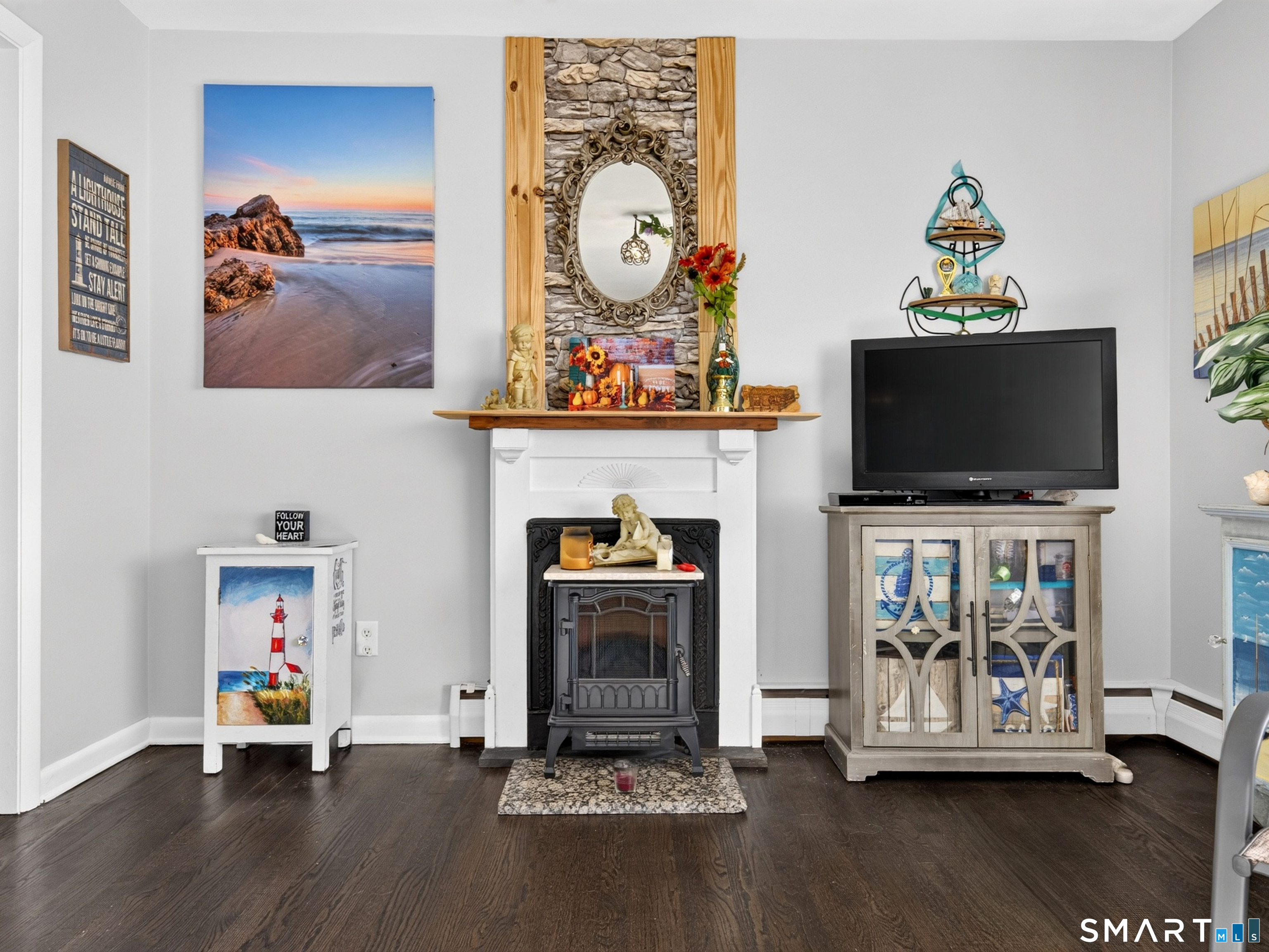 6 Hilltop Terrace Waterford CT 06385
