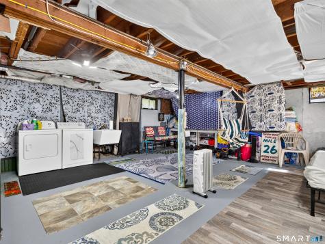 6 Hilltop Terrace Waterford CT 06385