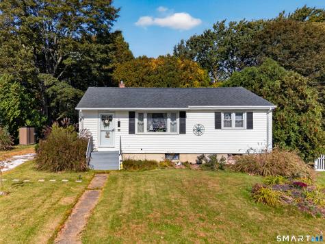 6 Hilltop Terrace Waterford CT 06385